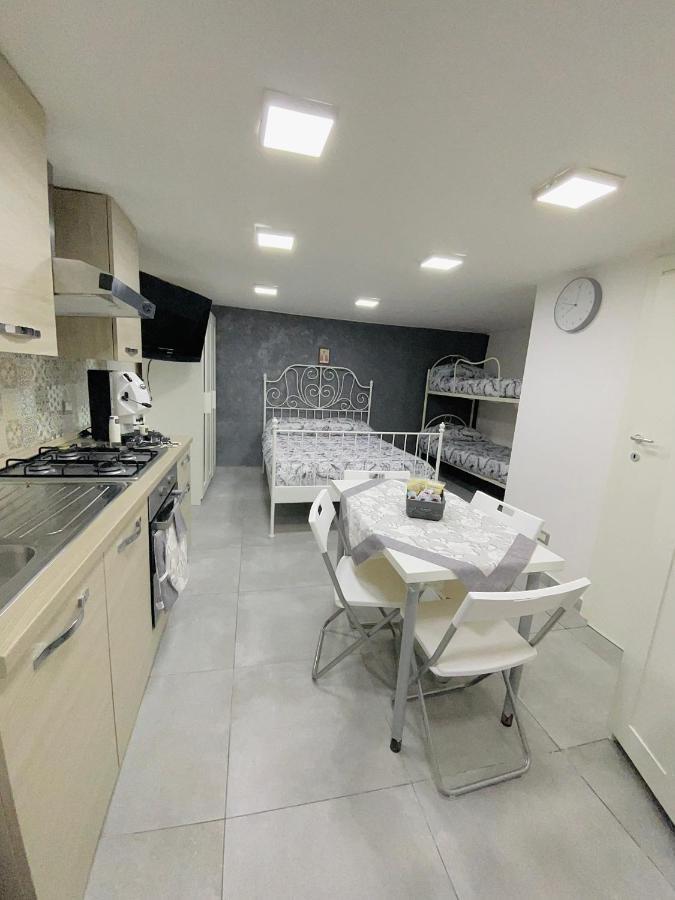 O'Vascetiello Apartment Наполи Екстериор снимка